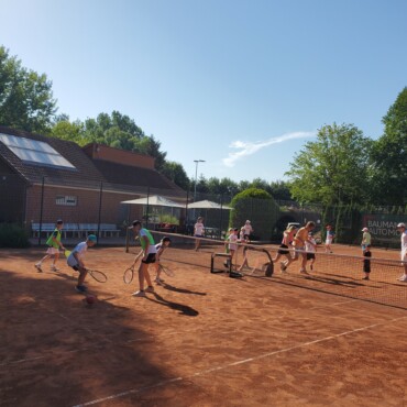 Sommer, Sonne… Tennisplatz!